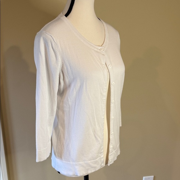 Le Chateau White Cardigan Sweater - Picture 2 of 9